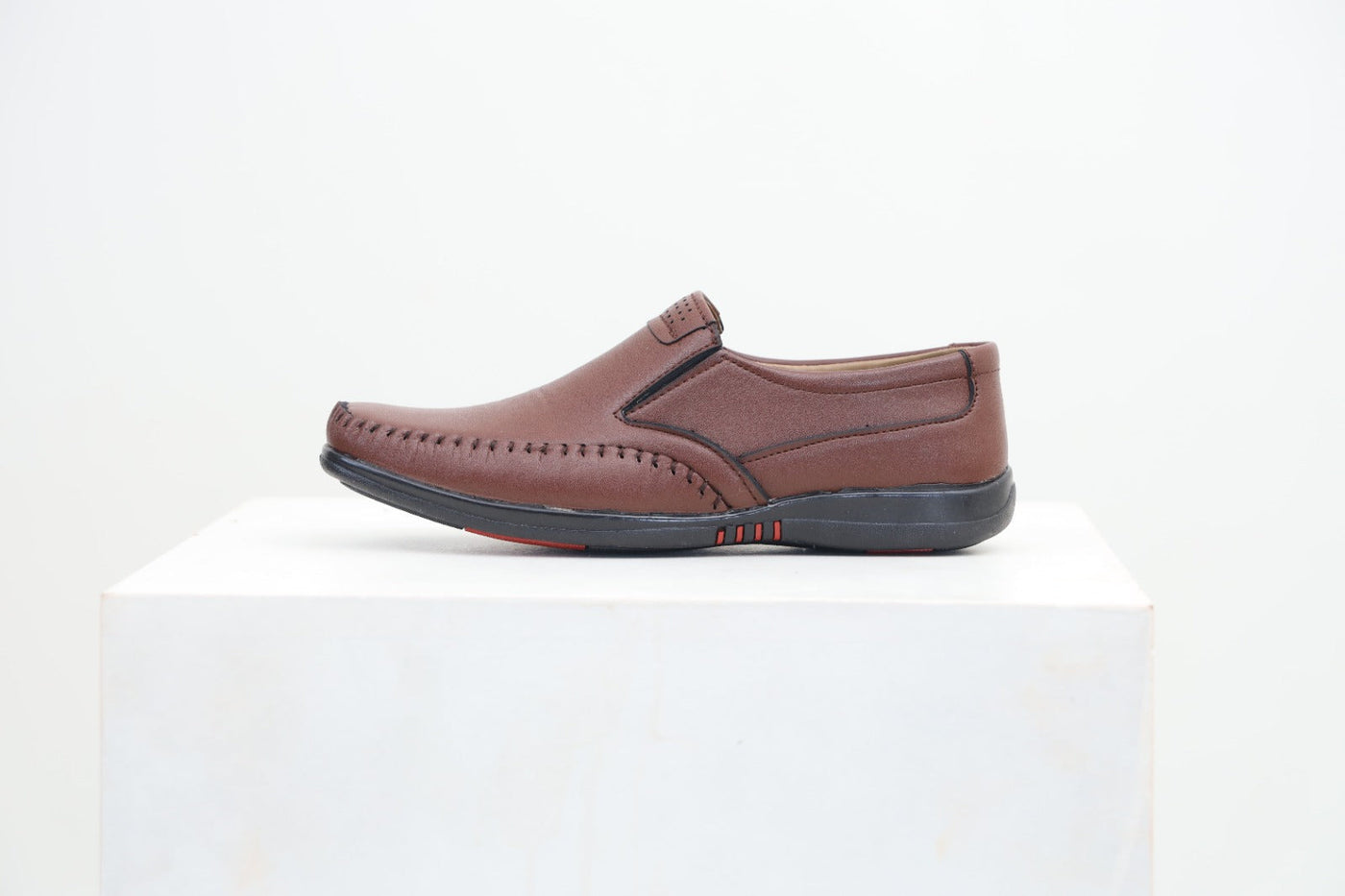 Men's joblet Leather Shoes - Brown Color.