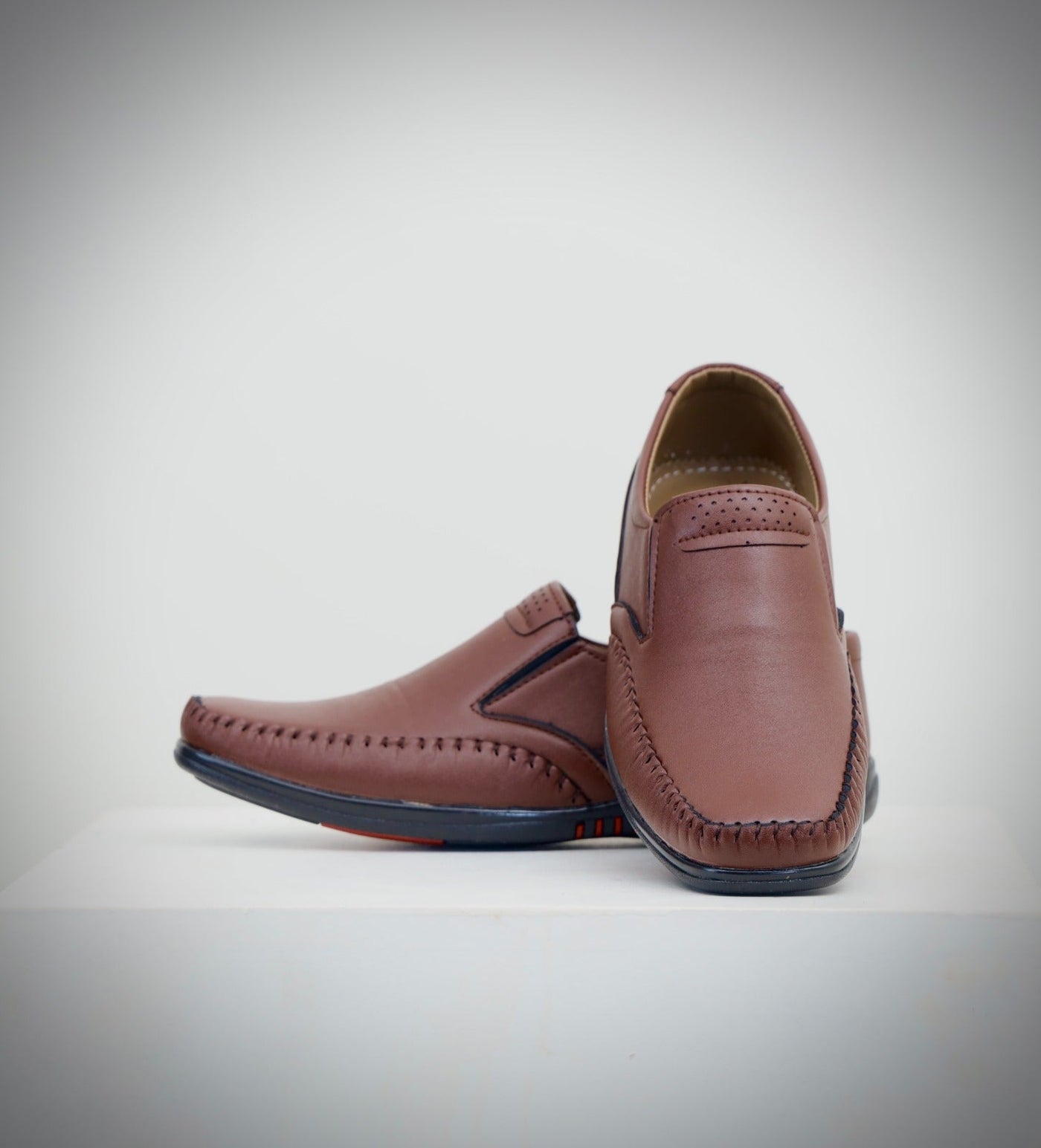 Men's joblet Leather Shoes - Brown Color.