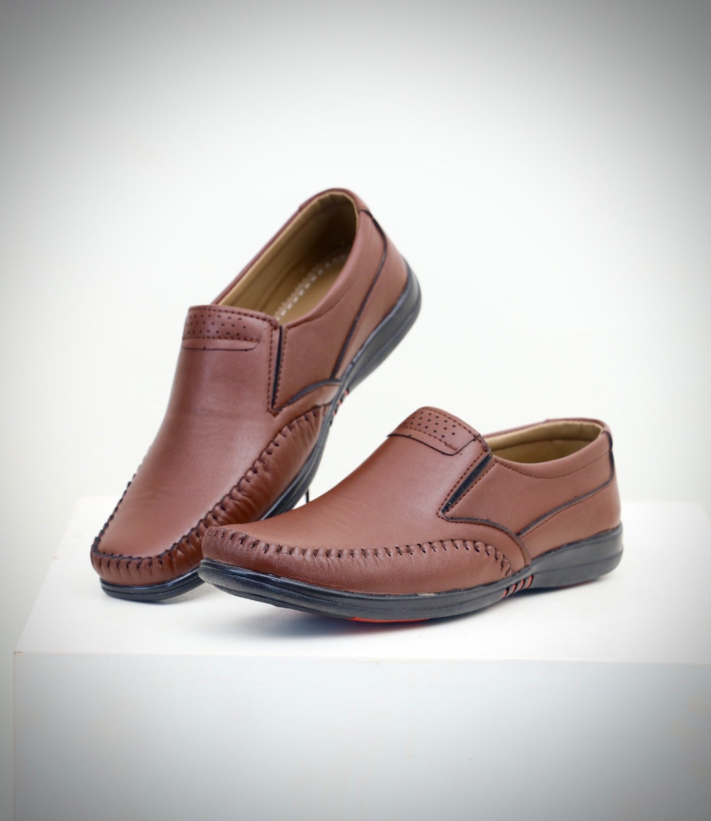 Men's joblet Leather Shoes - Brown Color.